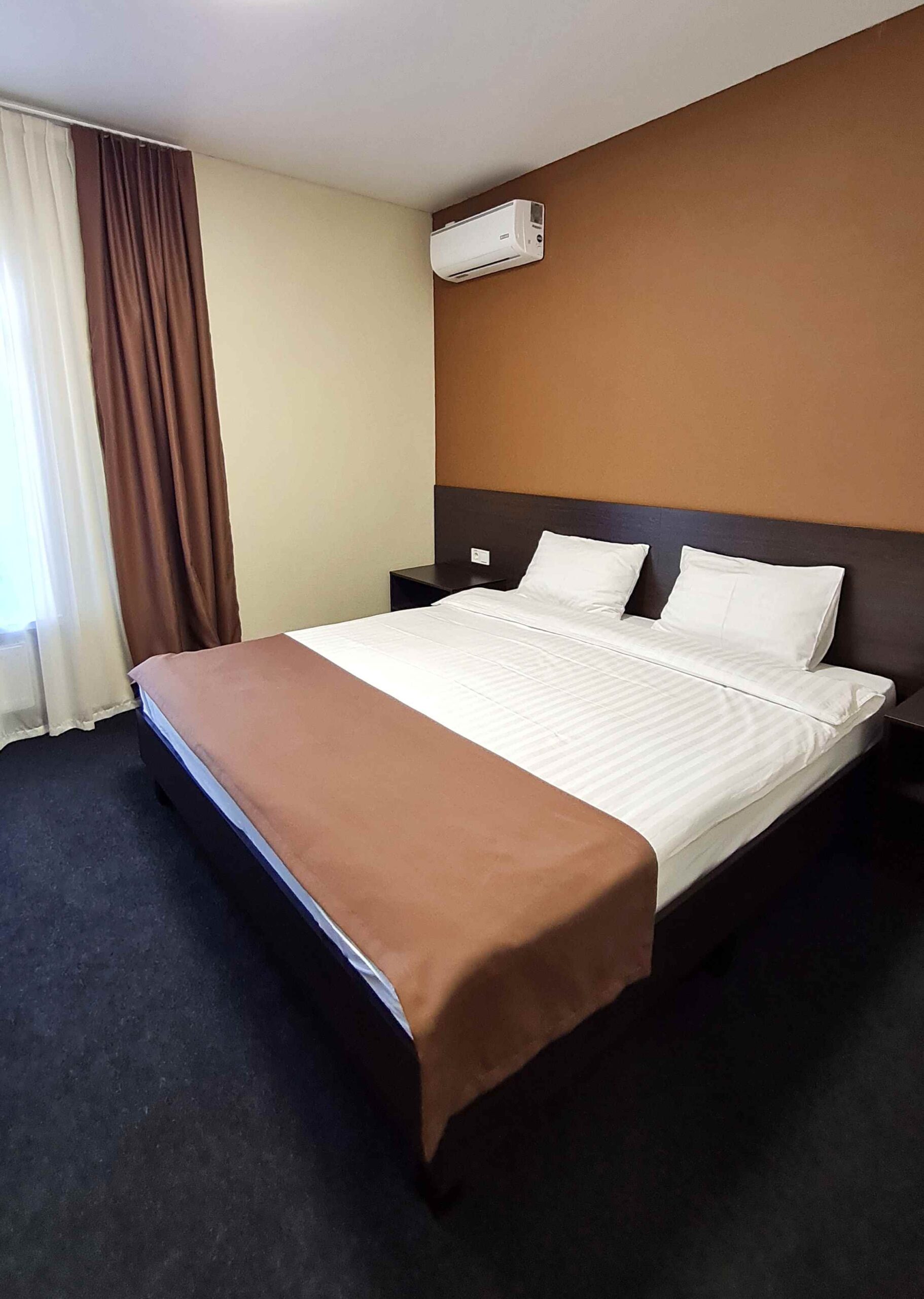 Стандарт з двоспальним ліжком - Everest – hotel
